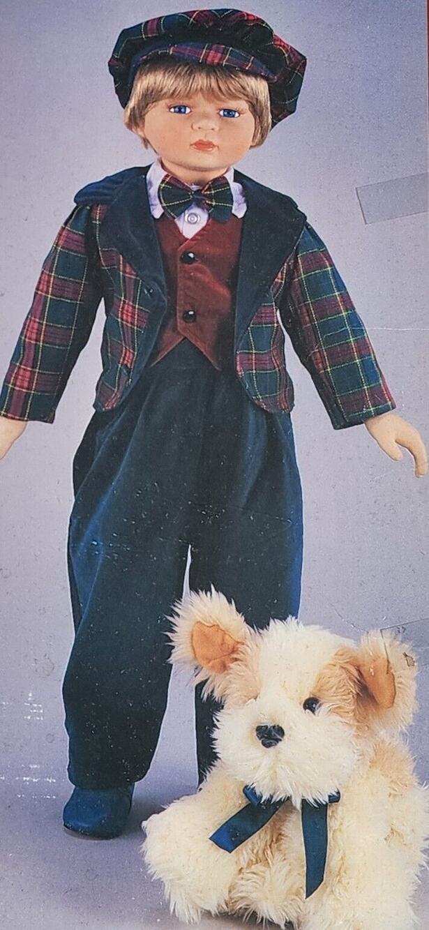 House of Lloyd Porcelain Doll Christmas Around the World Eduardo & Wesley In Box